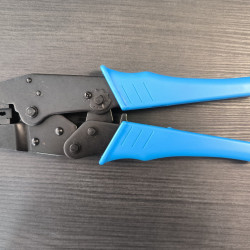 Полупрофесионални клещи за кримпване на MC4 конектори